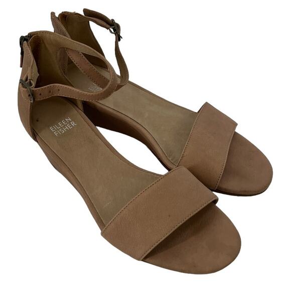 EILEEN FISHER "MARA" TAN LEATHER ANKLE STRAP OPEN TOE LOW HEEL SANDALS/WEDGES - Picture 1 of 11